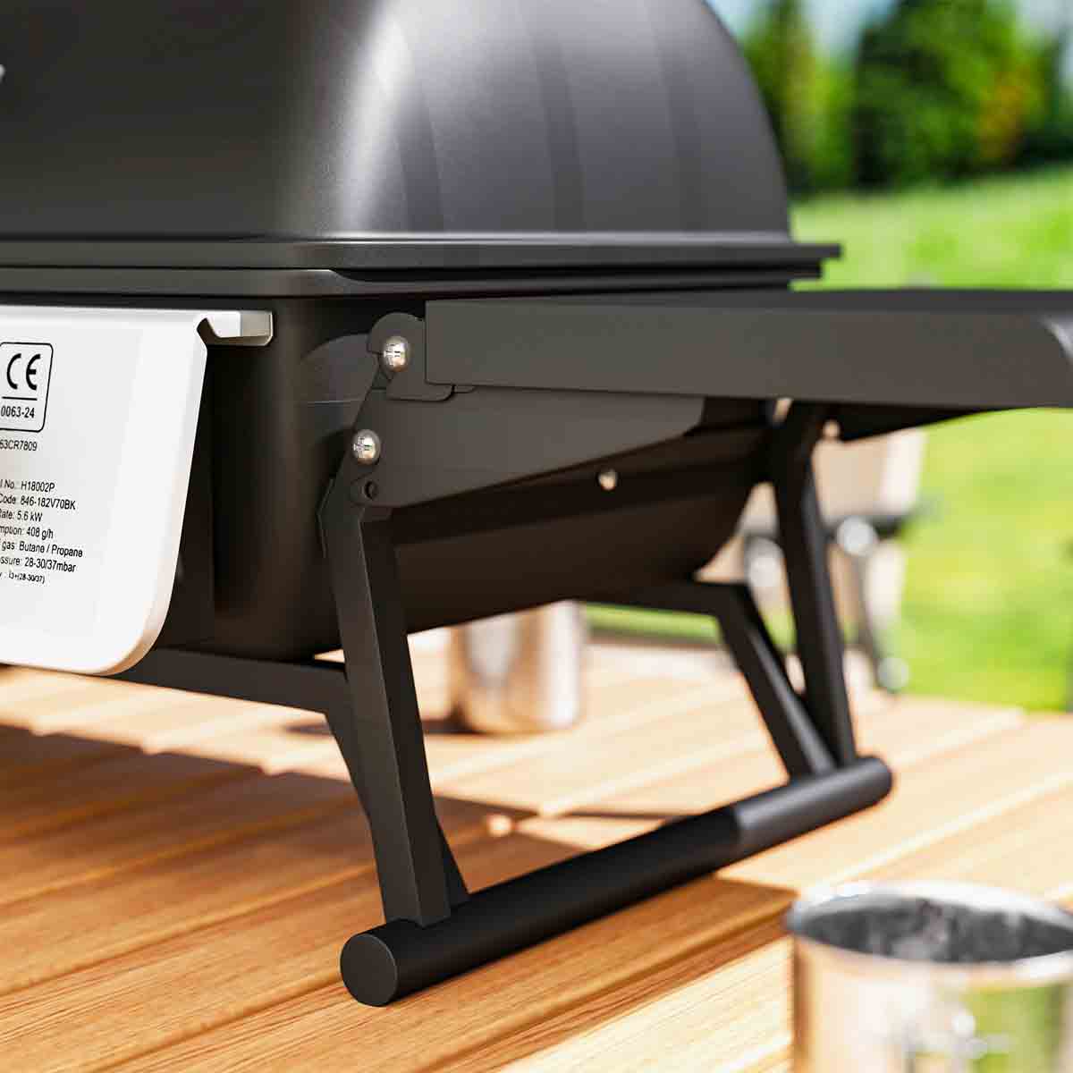 Outsunny Portable Tabletop Gas Barbecue Grill with Thermometer, Black