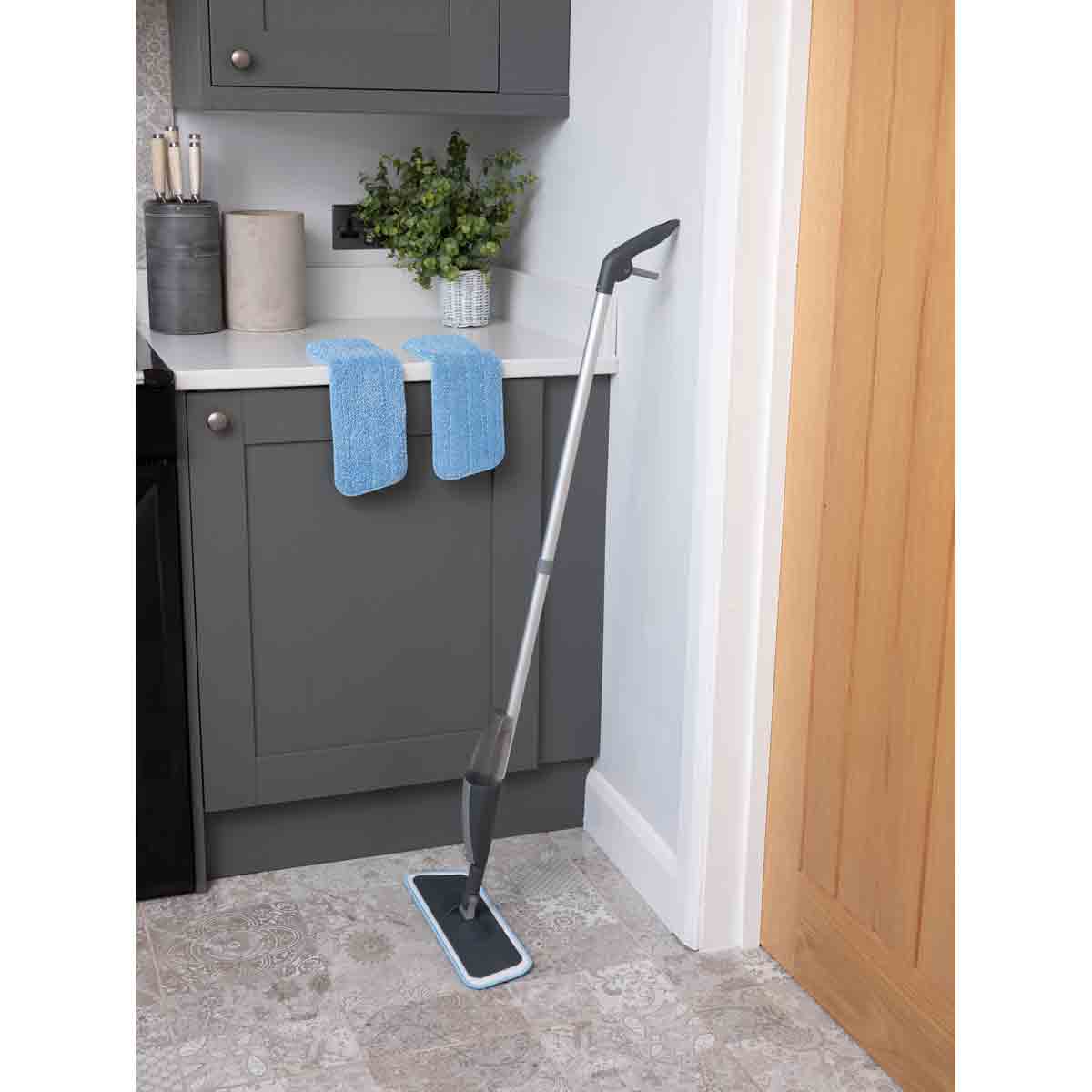 Addis Spray Mop With Refill