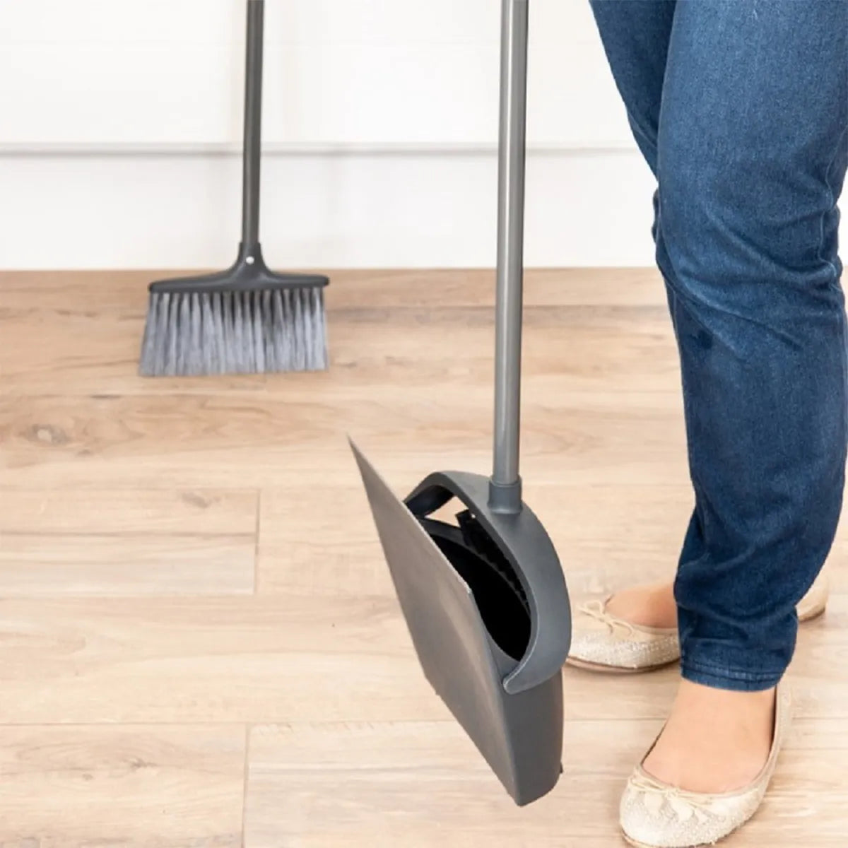Addis Long-Handled Dustpan and Brush